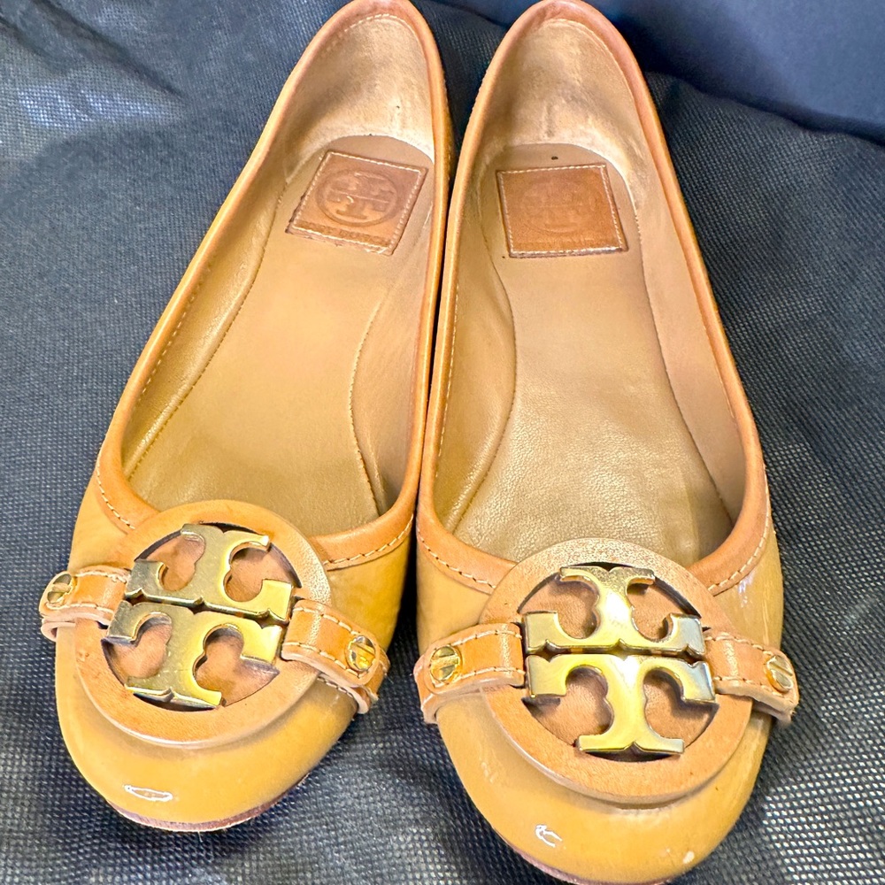 Classic Tory Burch Patent Leather flats